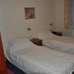 Kmecki Hram 3* Любляна