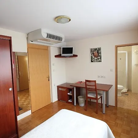 Pensjonat Kmecki Hram 3*