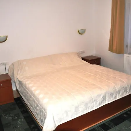 Kmecki Hram Hiša za goste Ljubljana